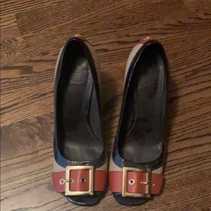 Tory Burch beige and multicolor pumps.